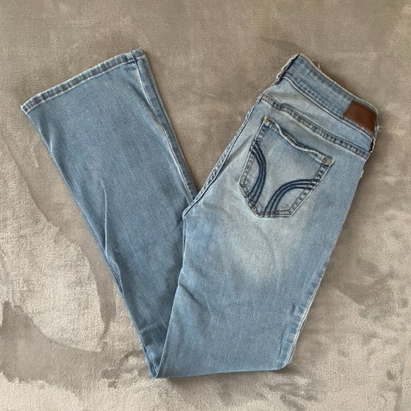 Hollister Bootcut Jeans - Picture 2 of 8